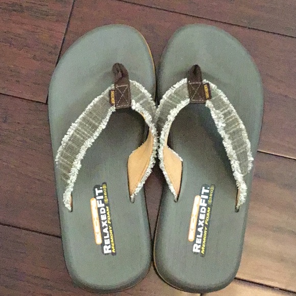 Skechers Other - Skechers Relaxed Fit memory foam